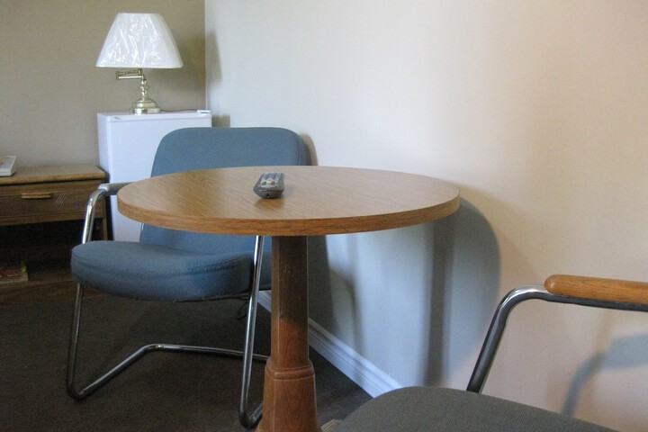 Room 5 of 8