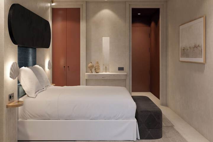 Room 6 of 67