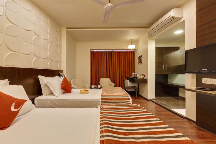 Room 5 of 31