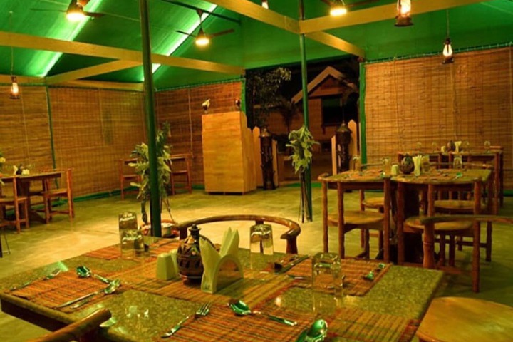 Dining 7 of 13
