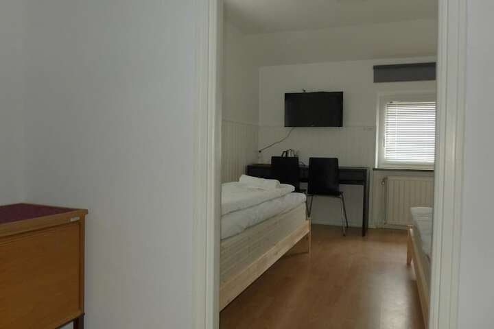 Room 18 of 50