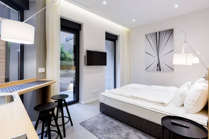 Room 4 of 45