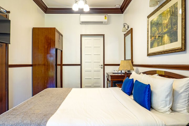 Room 12 of 109