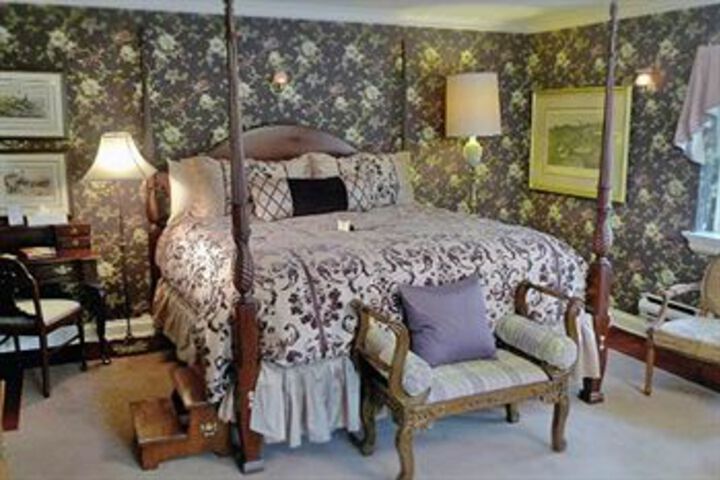 Room 17 of 40