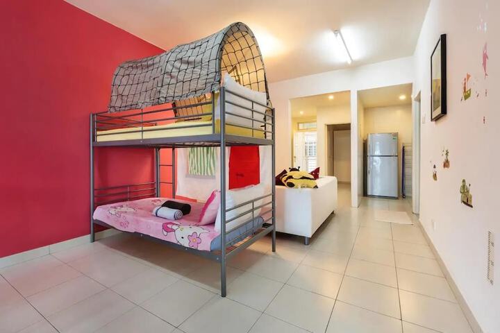 Room 8 of 29