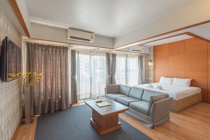 Room 12 of 62