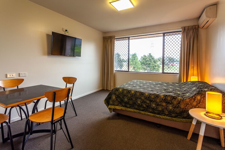 Room 7 of 25