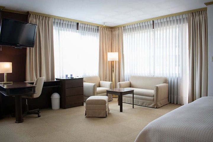 Room 22 of 66