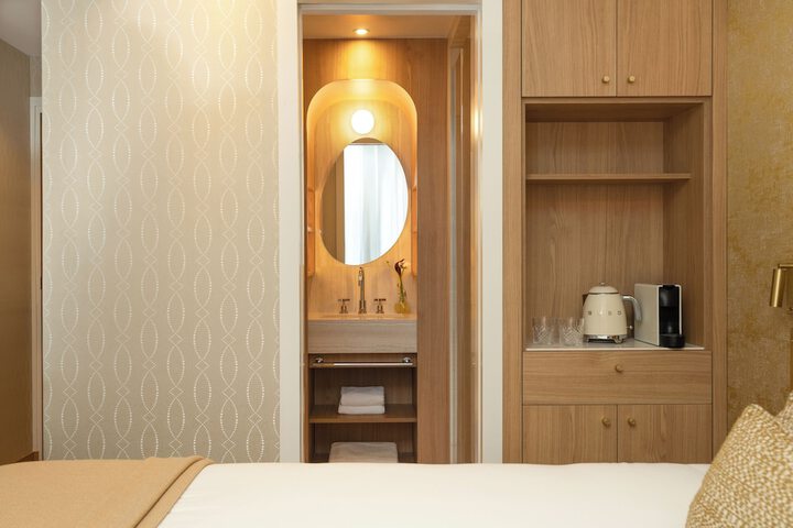 Room 31 of 73
