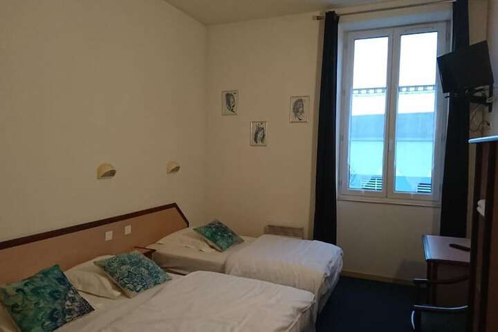 Room 12 of 71