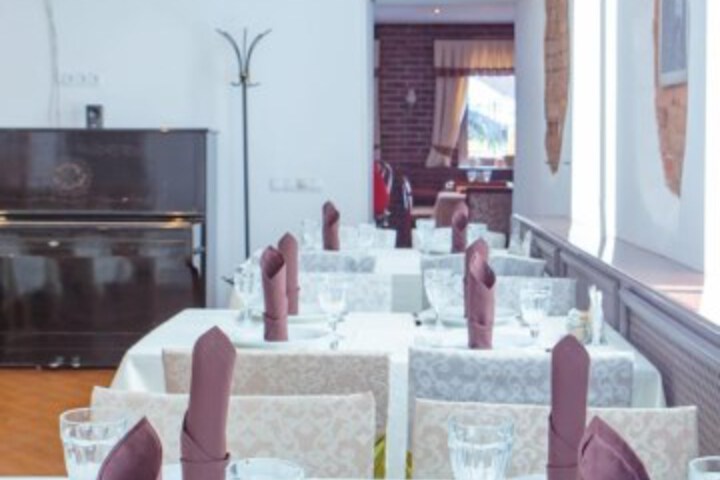 Dining 88 of 111