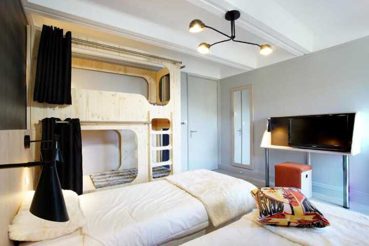 Room 8 of 52