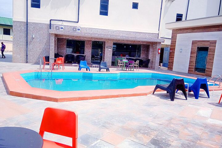 Pool 33 of 44