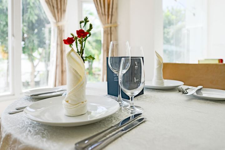 Dining 65 of 140