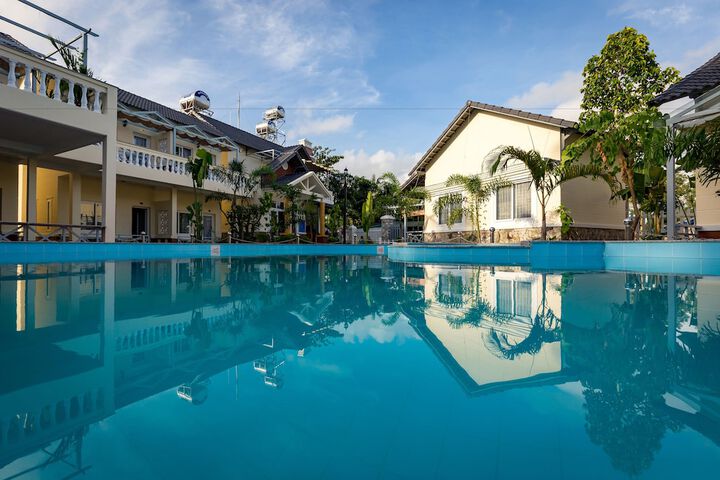 Pool 49 of 83