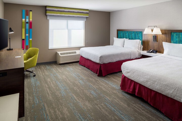 2 Queen Beds Hearing Accessible (4 of 5)