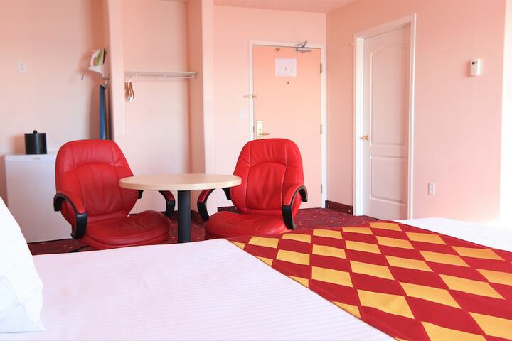 Room 17 of 48
