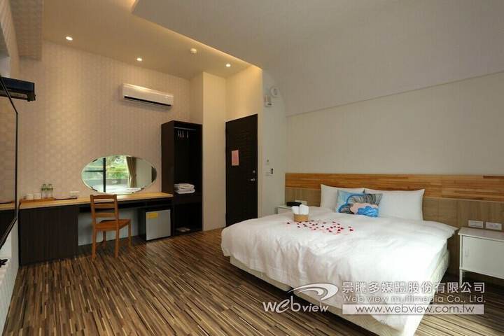 Room 29 of 55