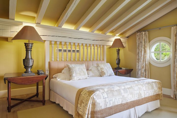 Room 8 of 45
