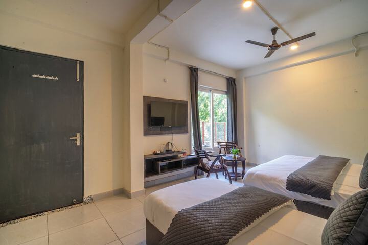 Room 13 of 29