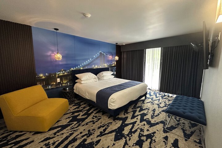 Room 20 of 66