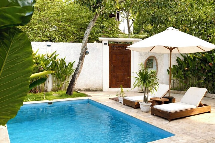 Pool 11 of 22