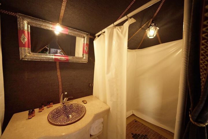 Room 2 of 16