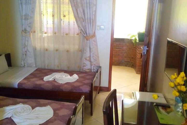 Room 17 of 46