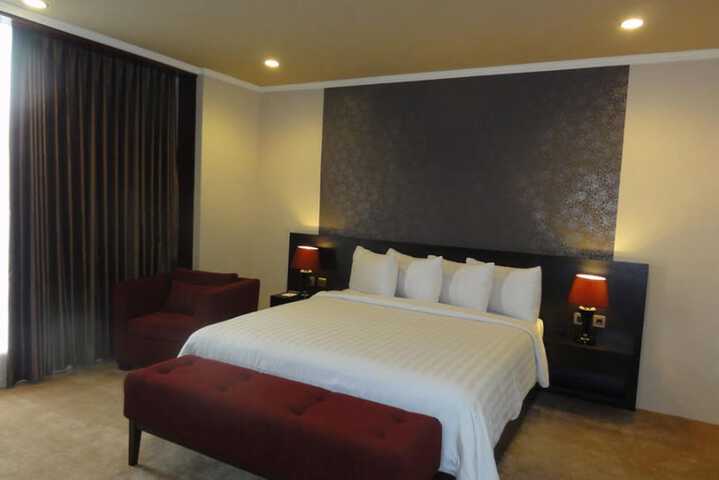 Room 7 of 34