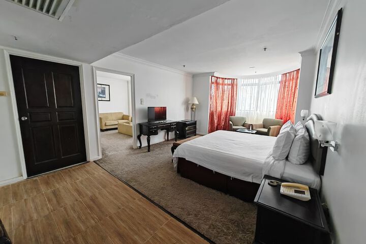 Room 3 of 21