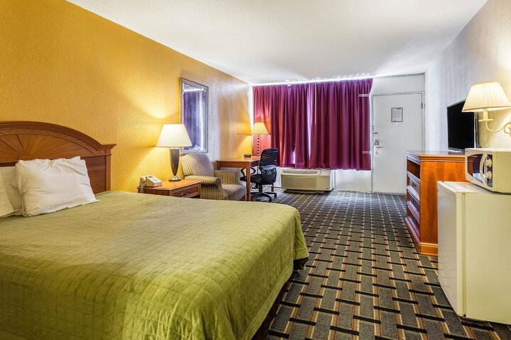 Double Bed (2 of 17)