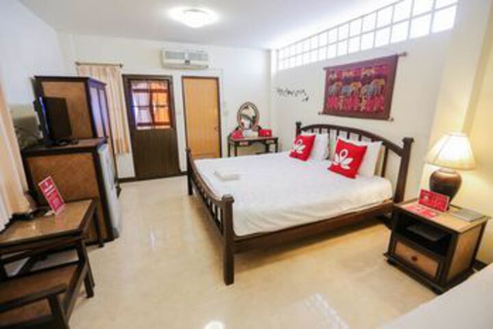 Room 28 of 84