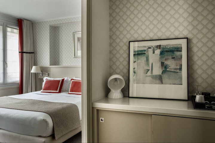 Room 8 of 40