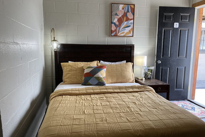 Room 7 of 61