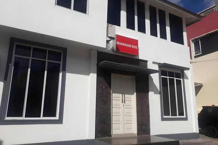 RedDoorz at Wanea Area Manado
