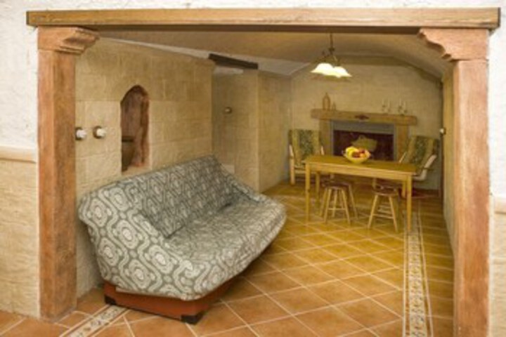 Room 9 of 27