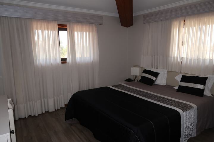 Room 12 of 36