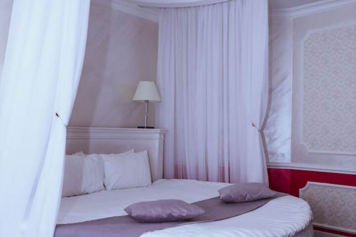 Room 12 of 86