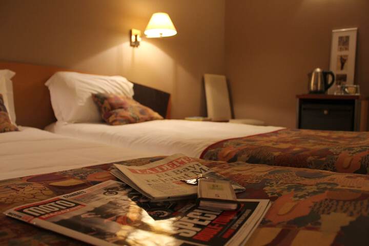 Room 5 of 13