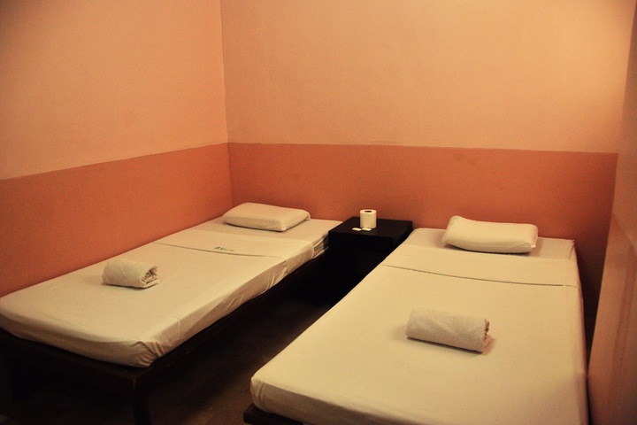 Room 5 of 31