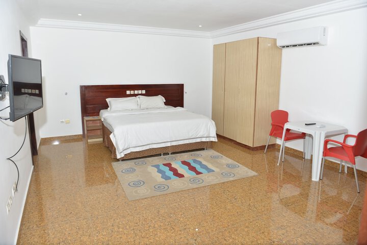 Room 15 of 31