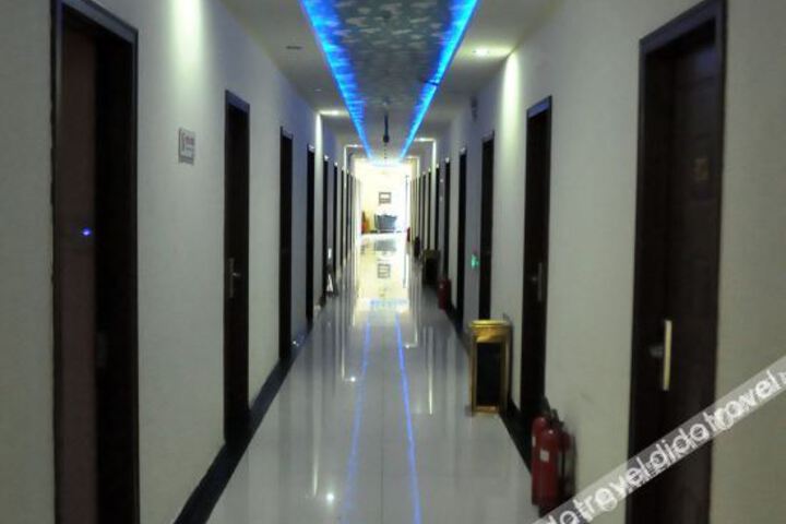 Hotel Interior 10 of 18