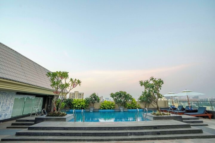 Pool 46 of 140