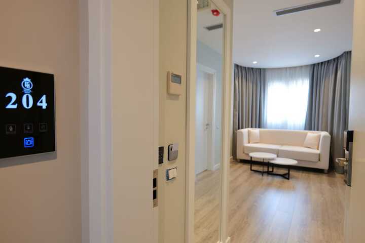 Room 20 of 171