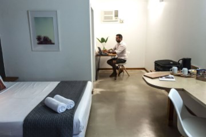Room 27 of 81