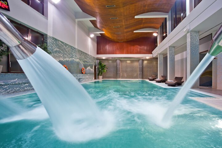 Pool 20 of 81