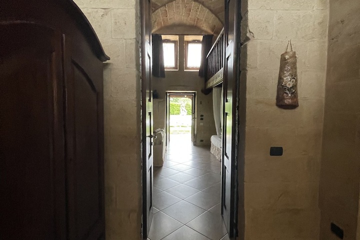 Room 35 of 247