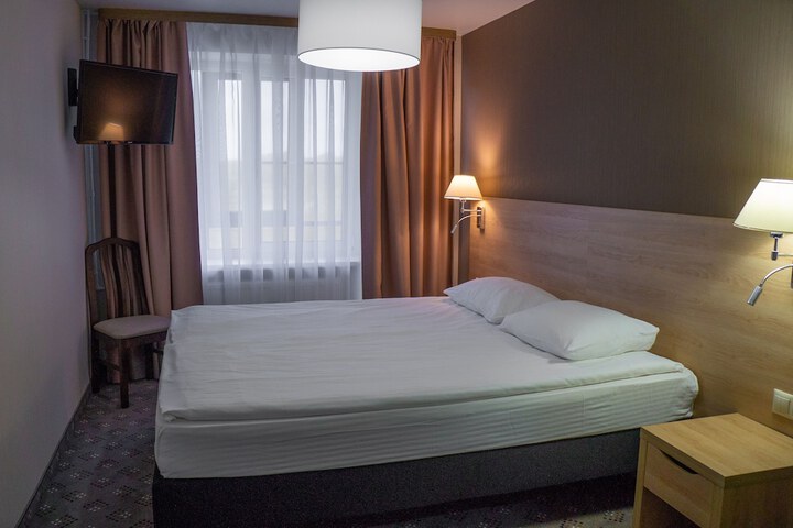 Room 14 of 32