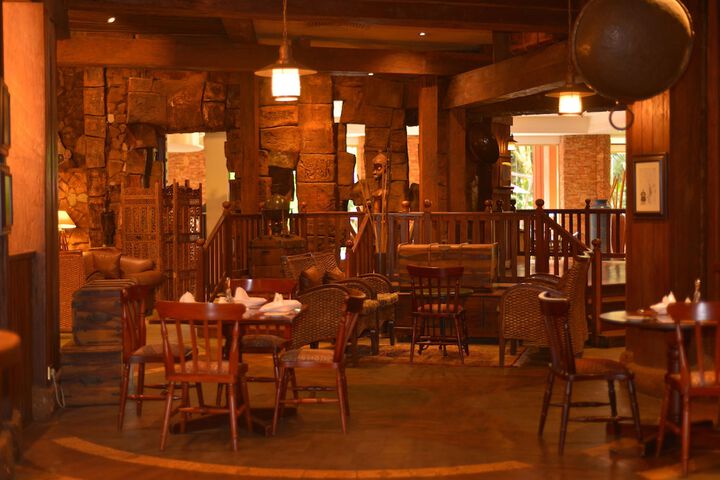 Dining 39 of 62