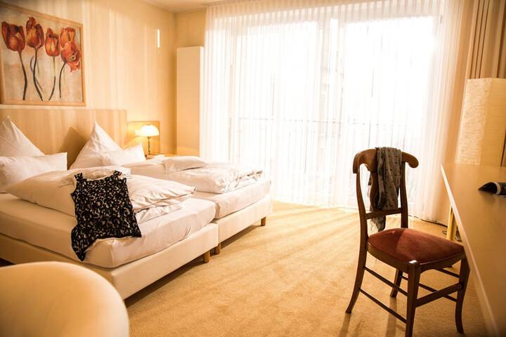 Room 14 of 30